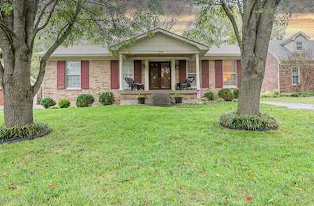 7707 Charron Ct Louisville, KY 40220