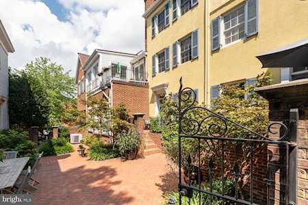 409 Columbus St Alexandria, VA 22314