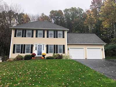 18 Yorkshire Pl East Longmeadow, MA 01028