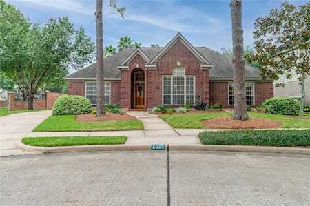 2025 Sandy Coast Circle League City, TX 77573
