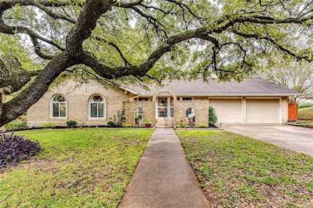6909 Grove Crest DR Austin, TX 78736