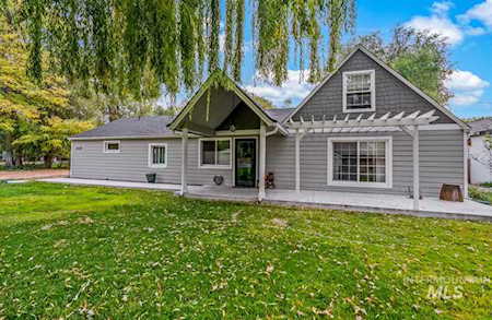 3420 N Hawthorne Drive Boise, ID 83703