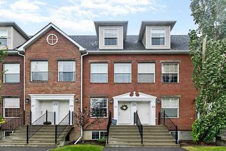 29 Springborough Blvd SW #21 Calgary, AB T2H 5V7