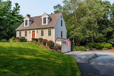 14 Deer Hill Lane Aka Deerhill Carver, MA 02330