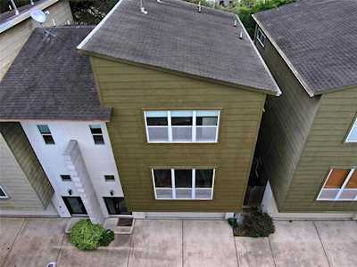 112 Byrne St Houston, TX 77009