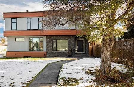3424 3 St NW Calgary, AB T2K 0Z5