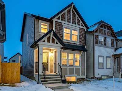 56 Skyview Point Crescent NE Calgary, AB T3N 0M1
