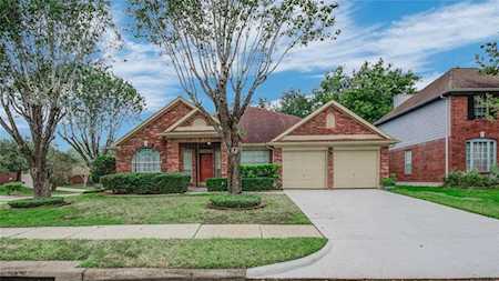 4926 Widerop Ln Friendswood, TX 77546