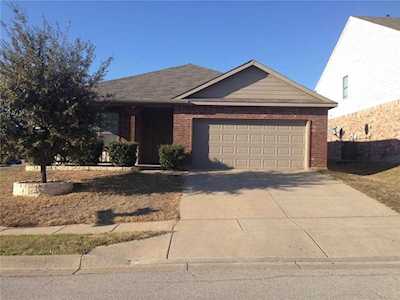 5601 Starwood Court Fort Worth, TX 76137