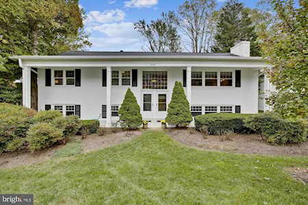 1437 Cola Dr Mclean, VA 22101