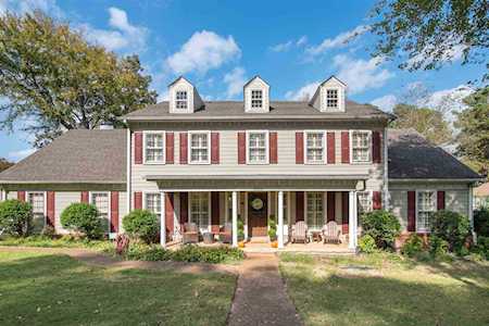 8656 Sycamore Trail Dr Germantown, TN 38139