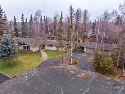 2205 Cliff Court Anchorage, AK 99517