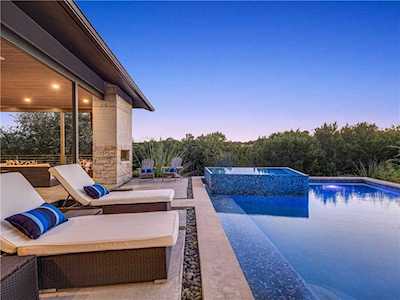 1816 Knights Chance LN Spicewood, TX 78669