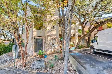 6810 Deatonhill DR #219 Austin, TX 78745