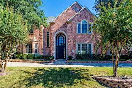3512 TWIN LAKES Way Plano, TX 75093