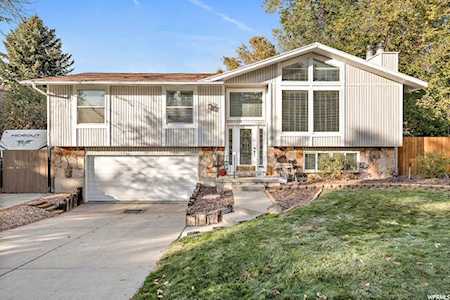 2235 E Aspen Hills S Dr Sandy, UT 84092