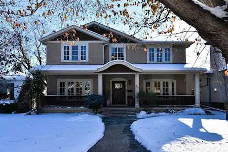 733 Alexander Crescent NW Calgary, AB T2M 4B8