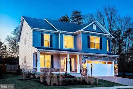 9317 Woodsedge Ct Laurel, MD 20723