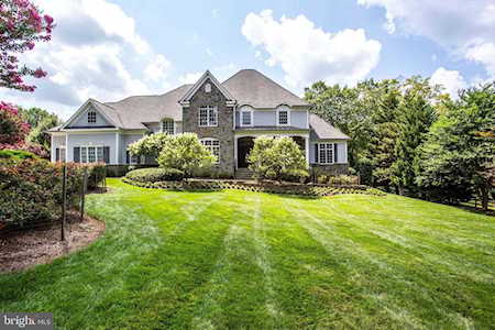 10301 Dunfries Rd Vienna, VA 22181