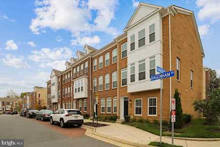 9624 Stockwell Ln Fairfax, VA 22031