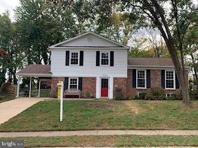 8409 Stone Gate Dr Annandale, VA 22003