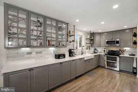 4008 Gibbs St Alexandria, VA 22309