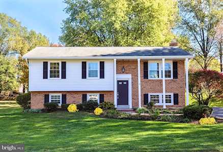 207 Orchard Circle Hamilton, VA 20158