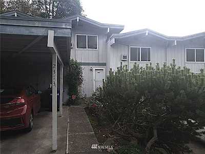 2313 S Pinebrook Ln #15 Des Moines, WA 98198