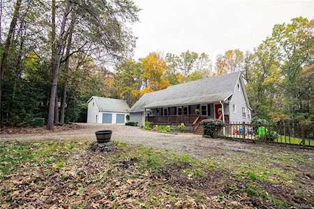 19222 Holly Court Ln Rockville, VA 23146