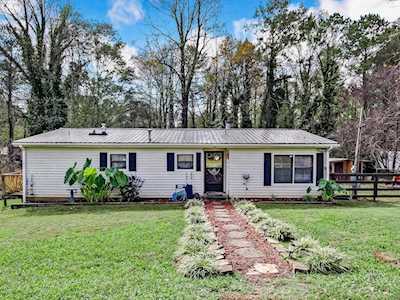 5401 Mountain Lake Terrace Gainesville, GA 30506