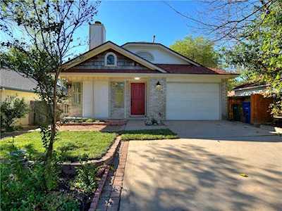 1811 Rainy Meadows DR Austin, TX 78758