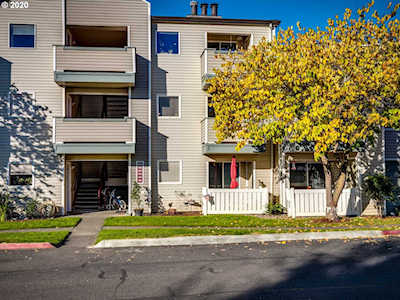 6044 SE Drake St #202 Hillsboro, OR 97123