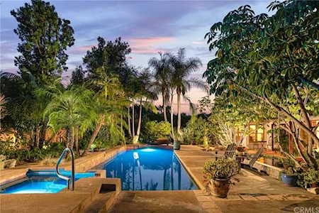 25352 Mustang Drive Laguna Hills, CA 92653