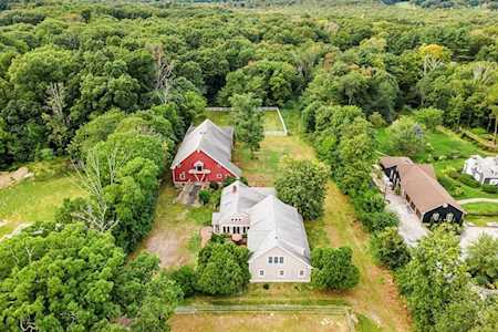 189 Hillside St Milton, MA 02186