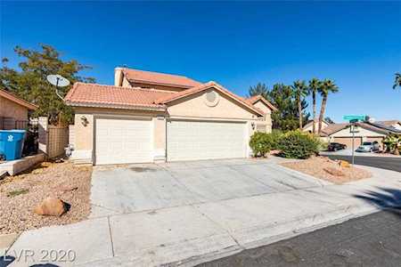 6572 Goldencreek Way Las Vegas, NV 89108