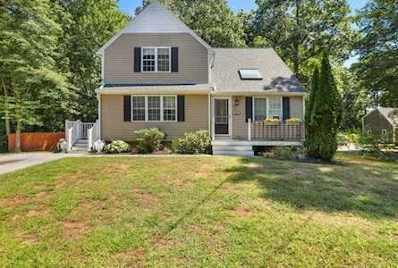 225 Princess Kate Cir Taunton, MA 02780