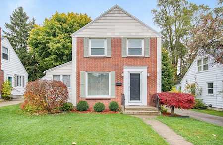 1638 SE Philadelphia Ave Grand Rapids, MI 49507