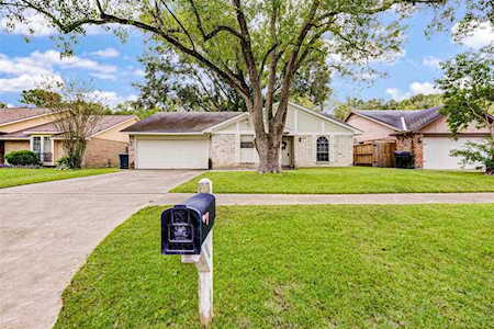 7414 Ashmole Ln Houston, TX 77088