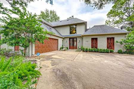 930 Longview Dr Sugar Land, TX 77478