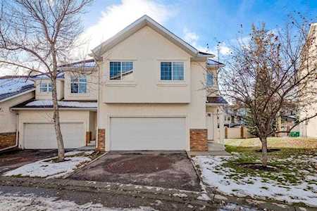 324 Prominence Heights SW Calgary, AB T3H 2Z6