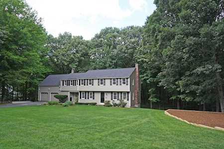 18 Wyoming Tyngsborough, MA 01879