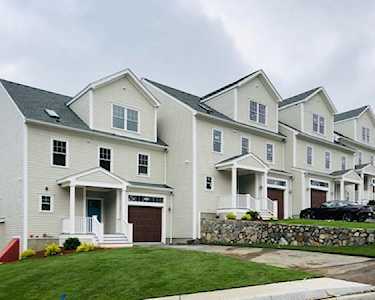 16 Blueberry Hill Lane #16 Melrose, MA 02176