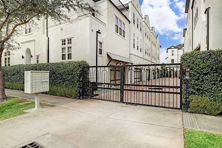 1139 W 21st St Houston, TX 77008