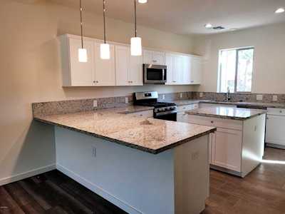 7842 N 20th Glen Phoenix, AZ 85021