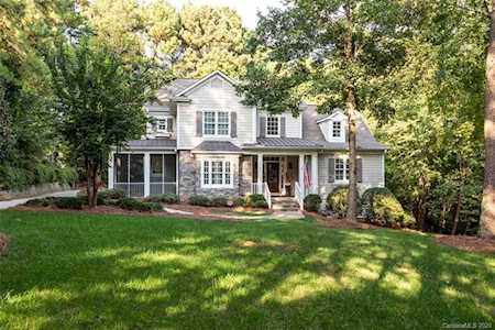 9082 Burroughs Ct Sherrills Ford, NC 28673