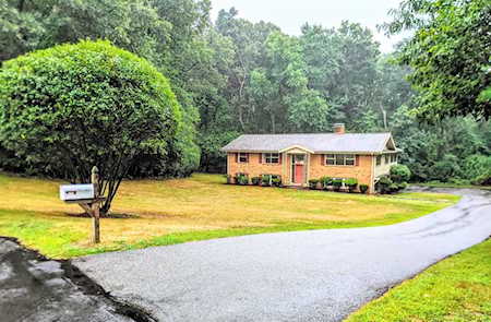 31 Fairlawn Ln Lexington, MA 02420