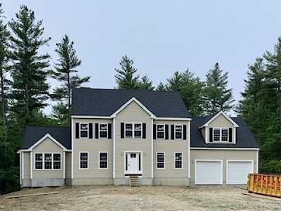 18 Paddock Cir Middleboro, MA 02346
