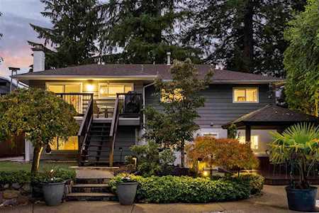 1365 Berkley Road North Vancouver, BC V7H 1Y5