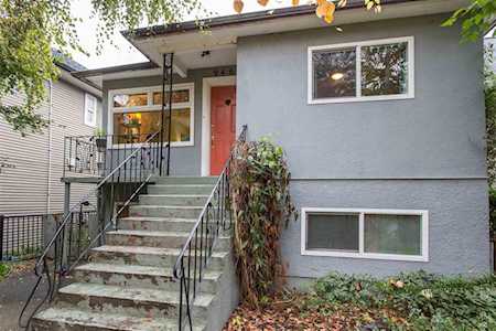 946 Lillooet Street Vancouver, BC V5K 4H2