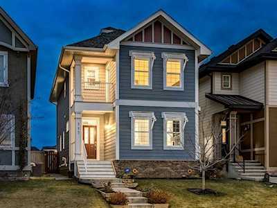 117 Mahogany Heights SE Calgary, AB T3M 0X6